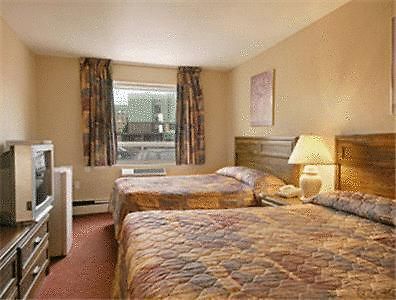 Hotel Super 8 By Wyndham Kingston Chambre photo